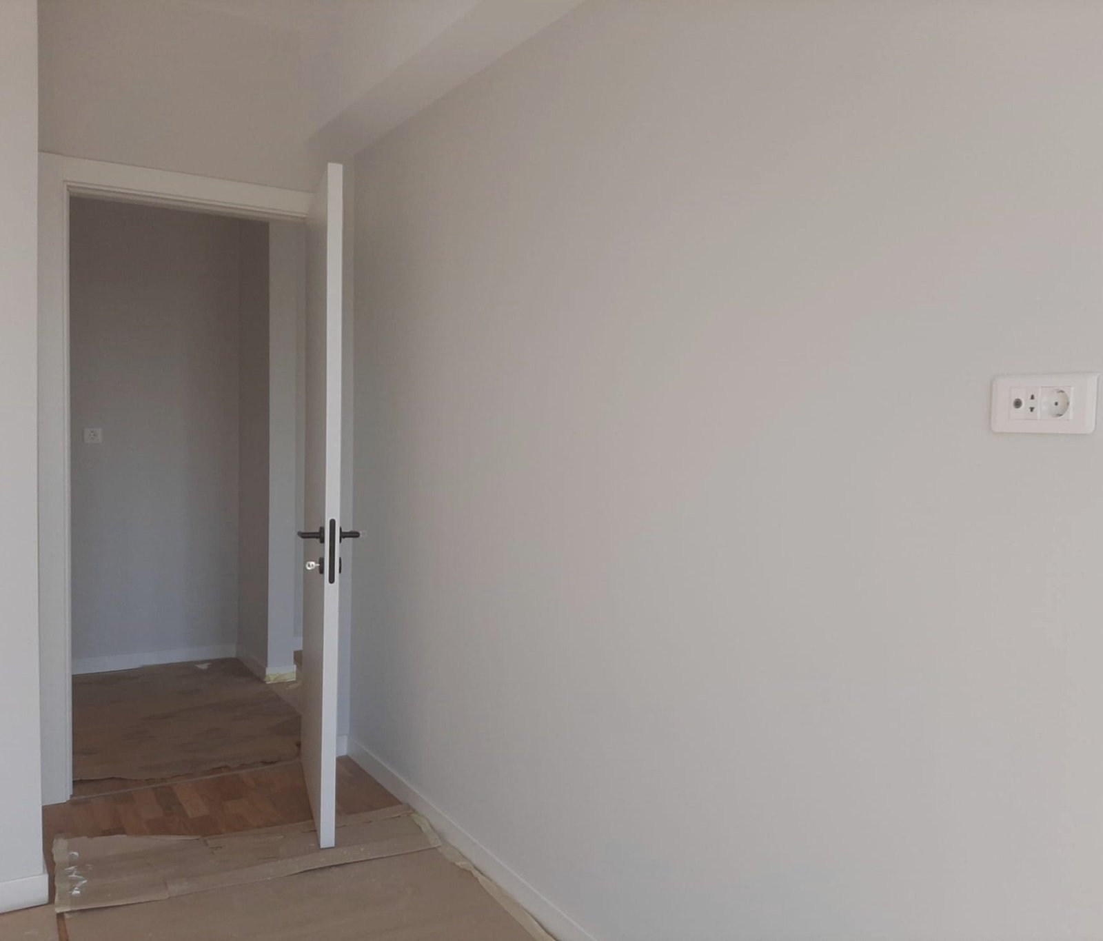 187f234a65c241d38f06124bee3c1a49 Vanzare Apartament modern cu 2 camere etaj 3 langa Petrom City