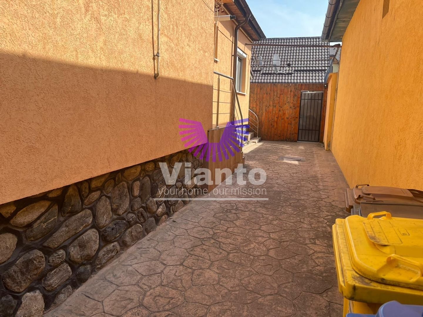 18b78e6dcf3a4a309cd6190e2bea434d Casa 3 camere spatioasa | 90 mp utili | Hipodrom 1 | Sibiu
