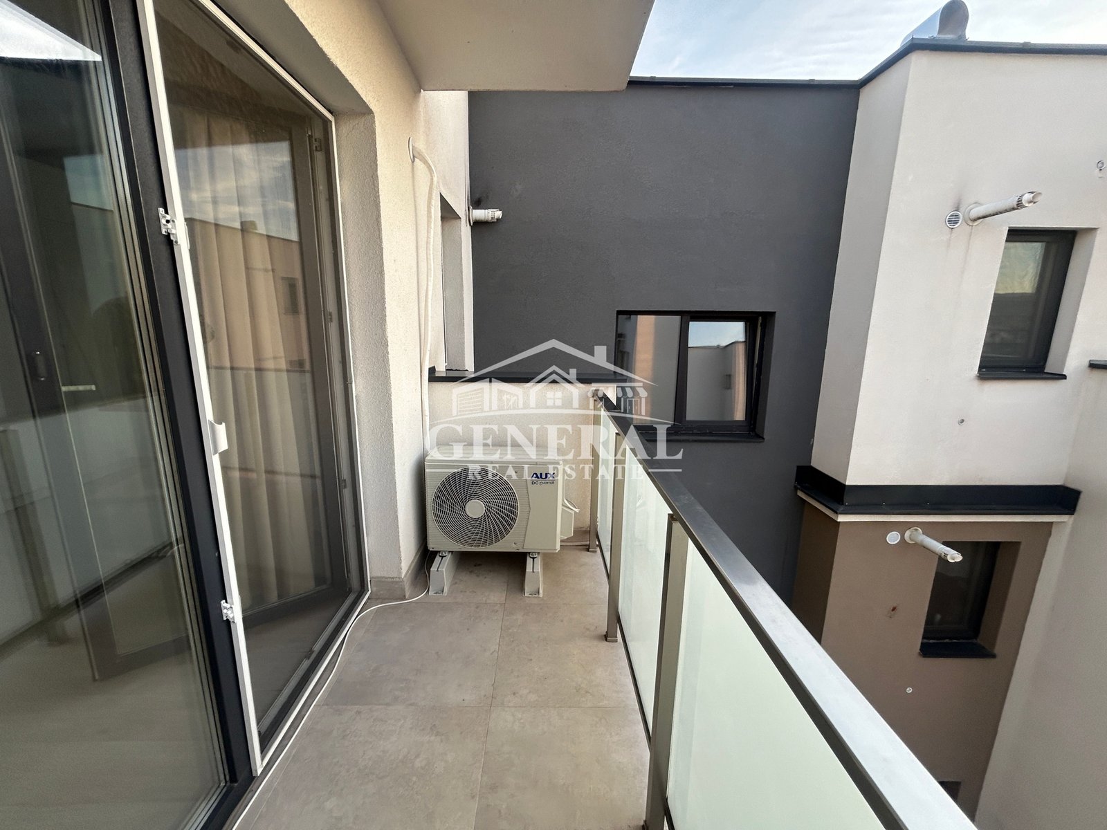 18fcf23cb08747f6bab734dabf02498e Garsoniere de inchiriat bloc nou pe str. Lamaitei et.2 Baia Mare 250E