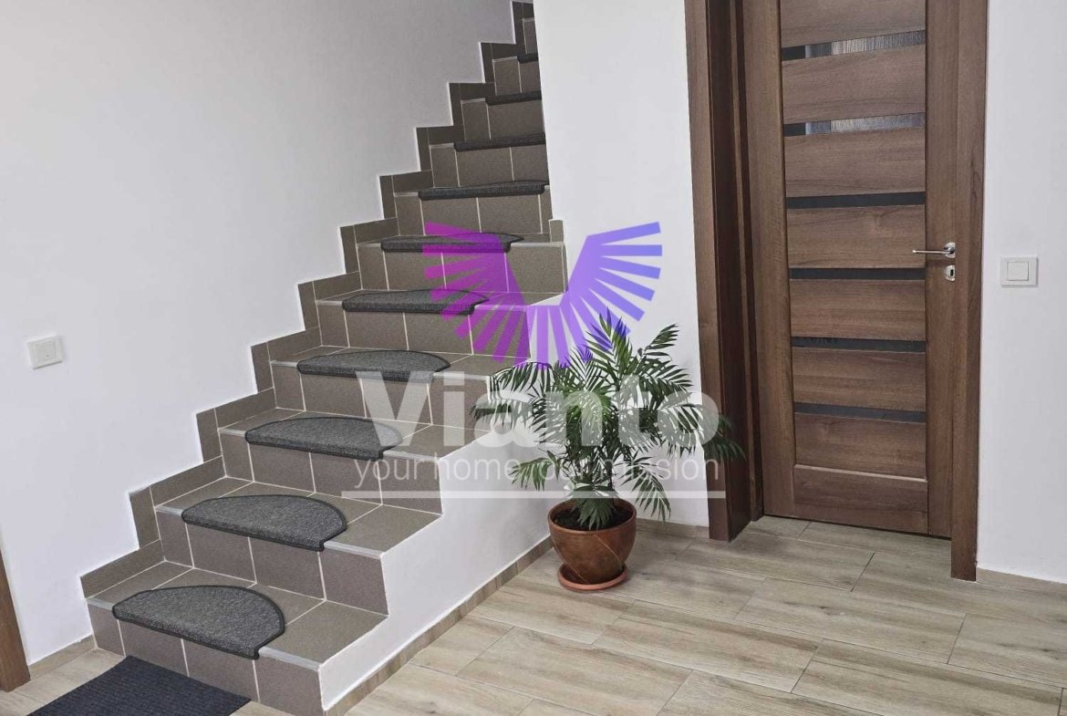 Casa 7 Camere, 3 Bai, cu Teren -500mp – Lazaret