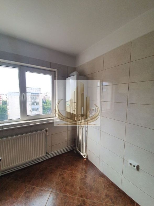 Apartament 2 camere semidecomandat cu parcare de resedinta