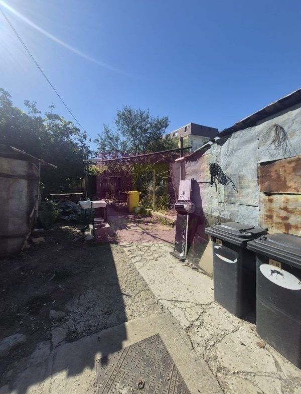 TEREN 308 MP CU CONSTRUCTIE EXISTENTA –  SECTOR 5 zona Rahova