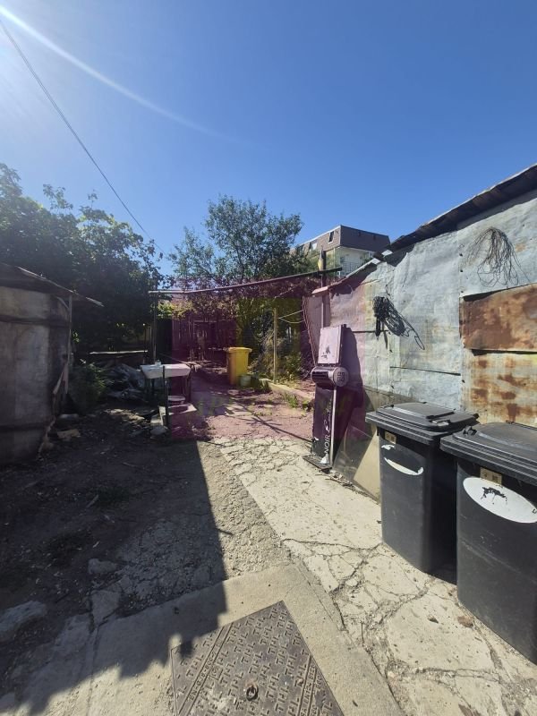 1afb6ca0e24c40a0b83489d6f79453d9 TEREN 308 MP CU CONSTRUCTIE EXISTENTA – SECTOR 5 zona Rahova