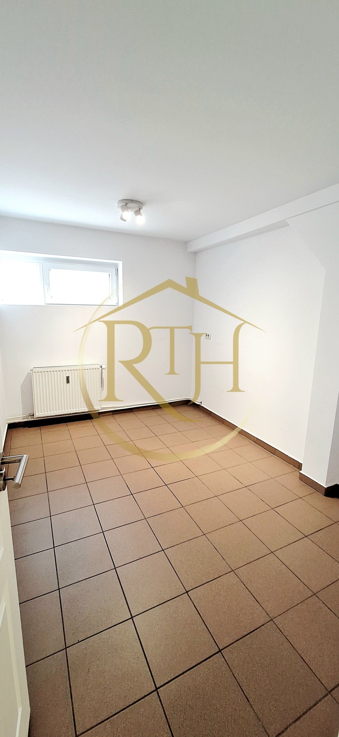 1d3cb6ab2446439eb07840afb599a321 Spațiu comercial SAD de închiriat – Calea Martirilor, Timișoara, 0% comision