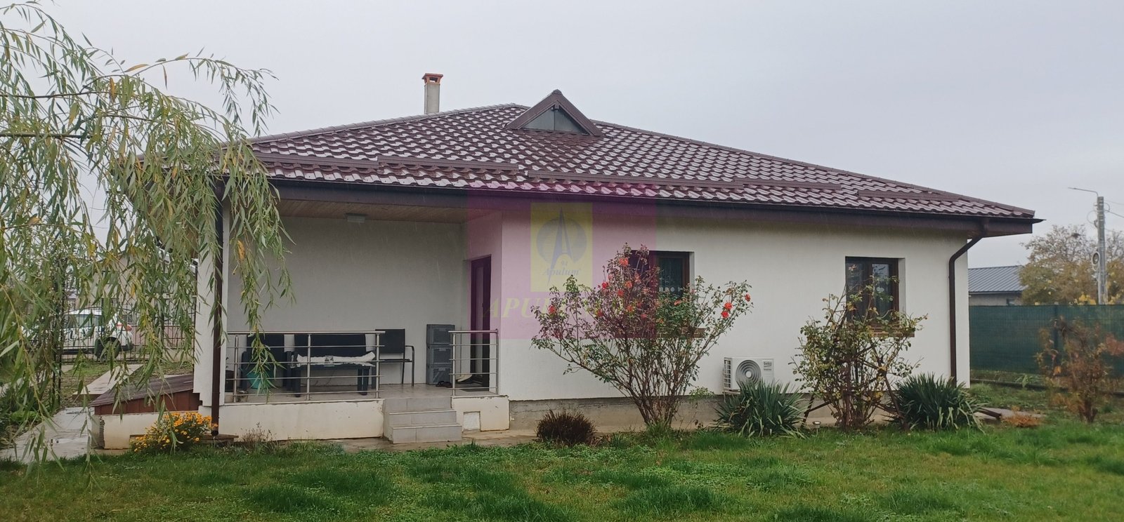 Sabareni, casa parter 145 mp, curte 1000 mp, mobilata, utilata