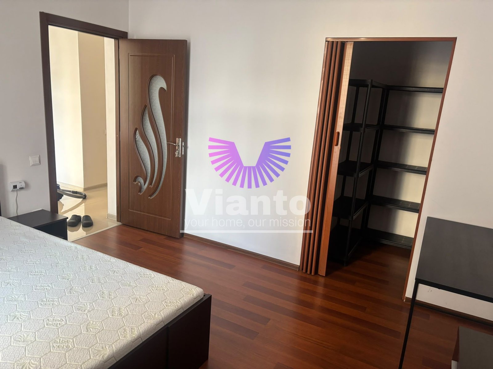 APARTAMENT 3 CAMERE CU CURTE 35MP – TURNISOR