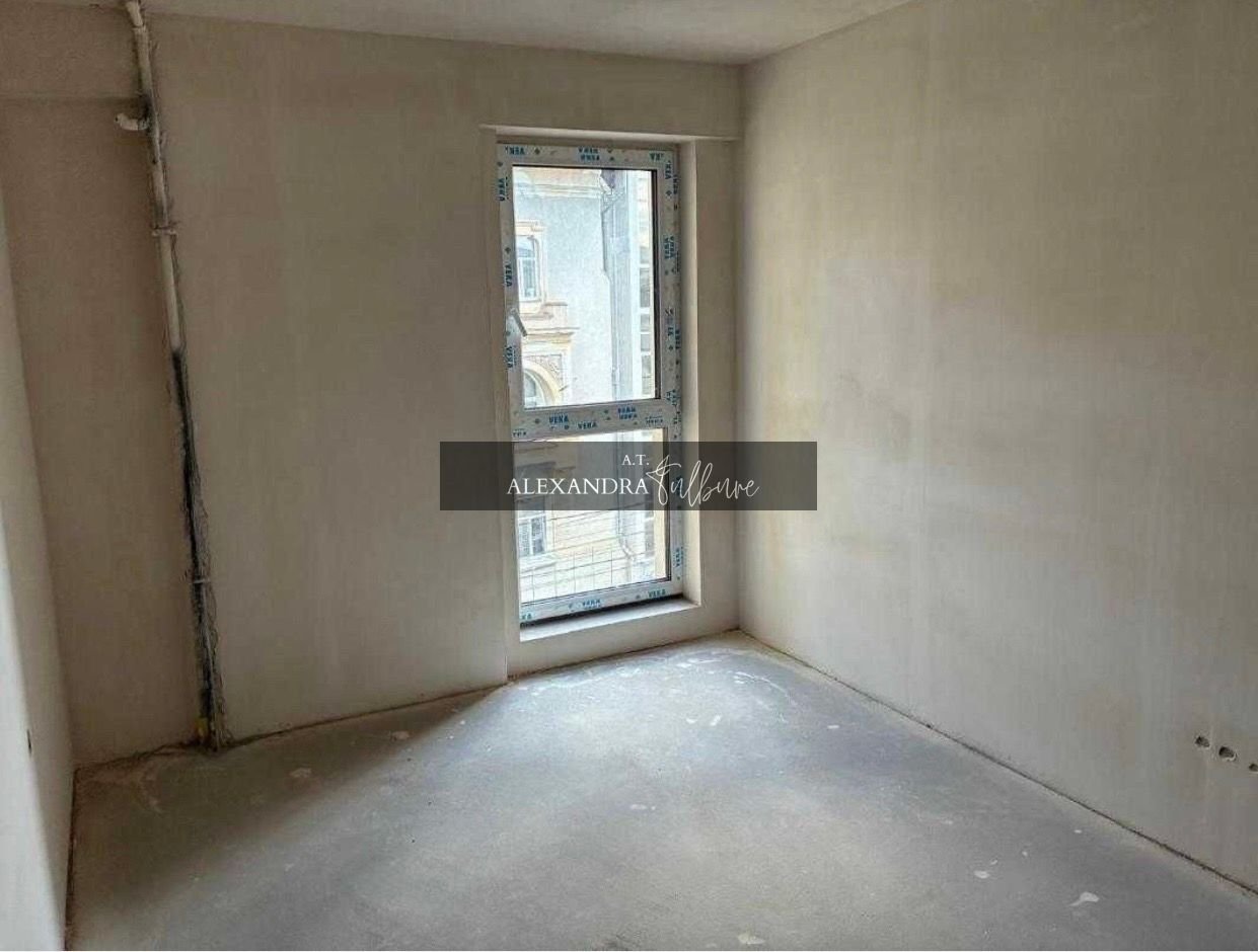 Apartament decomandat | 3 camere | 2 băi |M. Viteazul