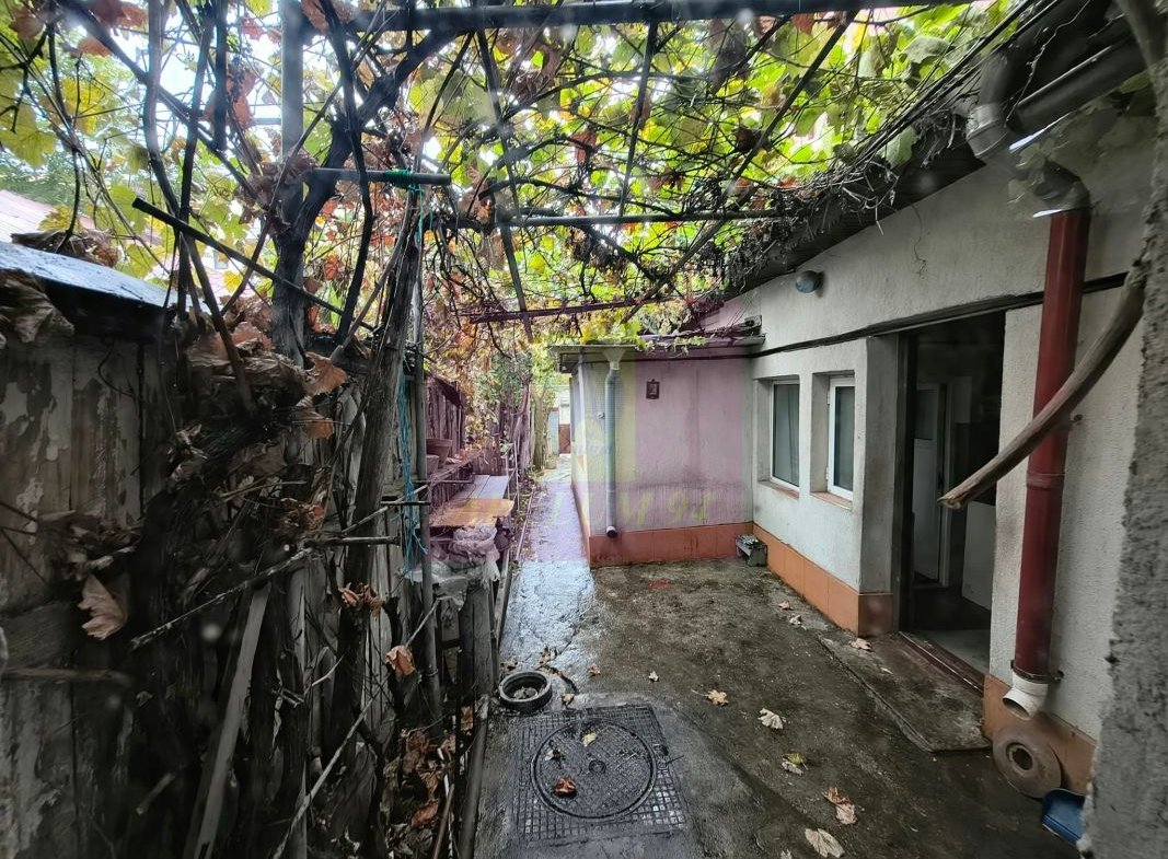 Casă cu teren propriu în Sectorul 3, lângă București Mall