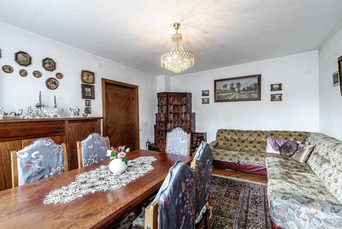 Casă solidă din cărămidă, de vânzare în Lipova – Zonă liniștită