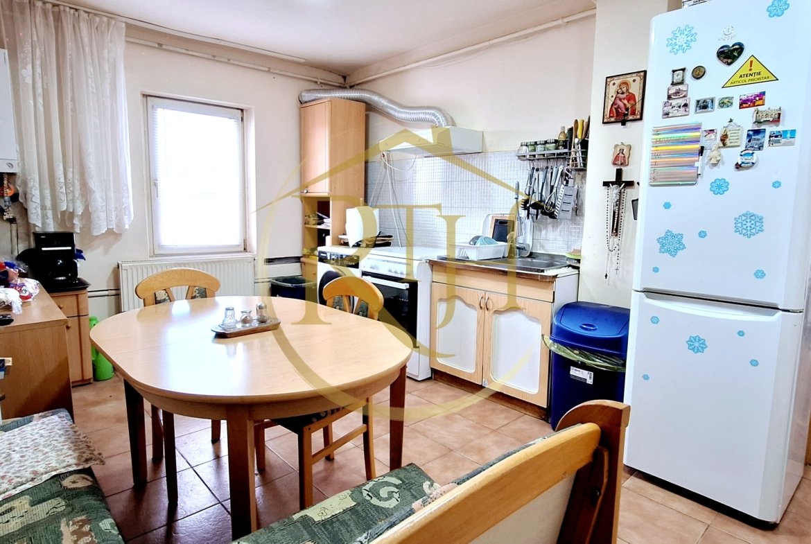 Oferim spre vanzare, Apartament cu 3 camere, Girocului, Sp. Judetean