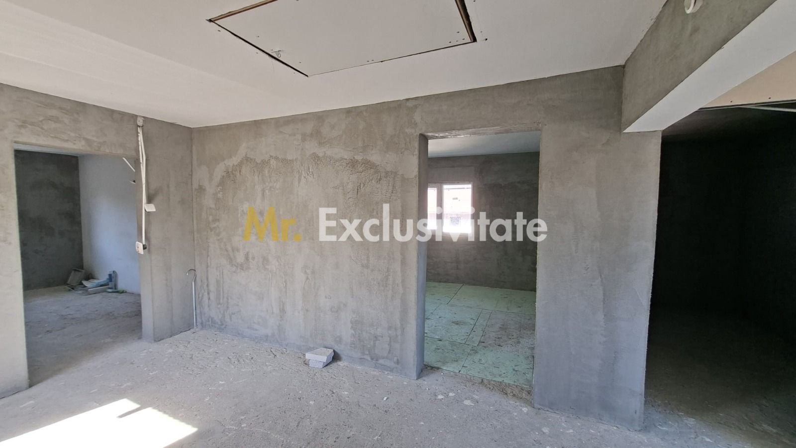 Vanzare Casa P+1E Bananai-Prundu teren 1363 mp