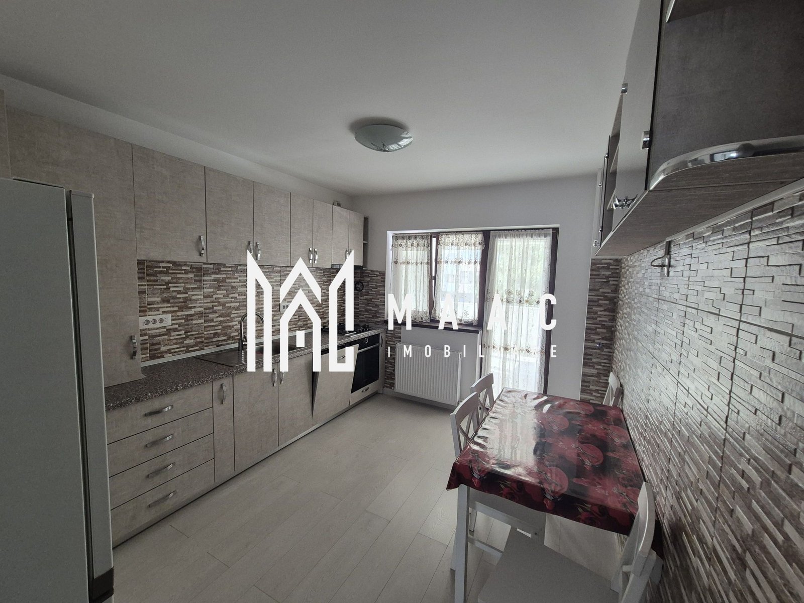 23745cbe69d241b9b100da3e0b33cfab Apartament 3 camere de vânzare | Râmnicu Vâlcea, Central
