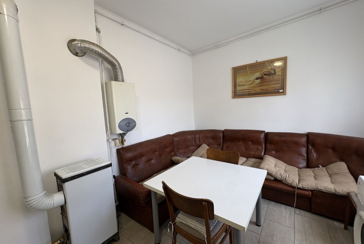 Garsoniera de inchiriat la casa