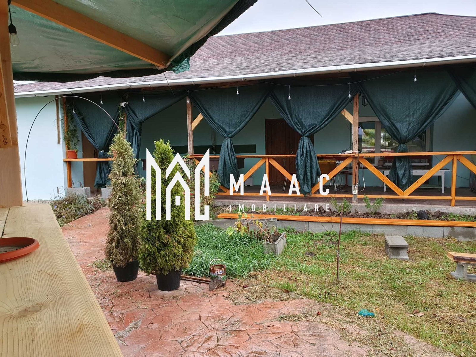 23ec9d7086e147699c7d94549b967c87 Vilă 4 camere de vânzare | Lădești | 140 mp | teren 1.823 mp