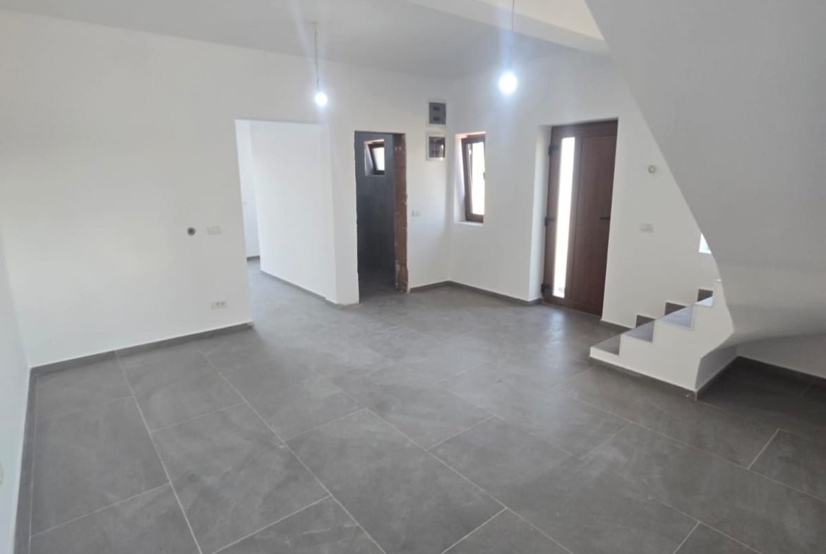 Duplex cu 4 camere, terasă și logie | Timișoara, Plopi | 172.000 €