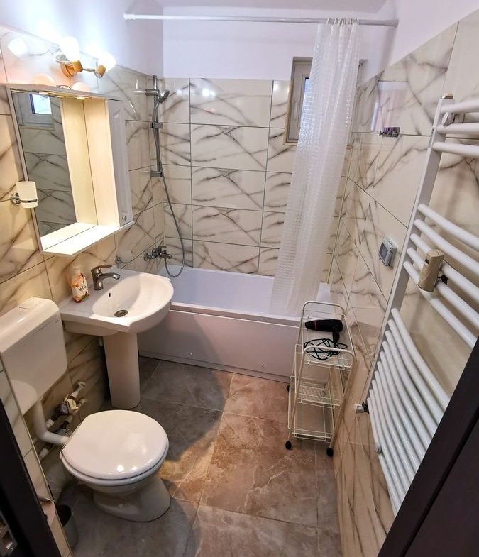 Vand apartament 2 Camere zona Obor – Avrig