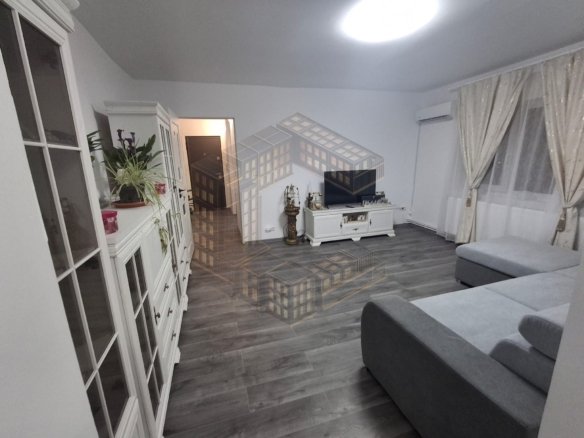 Apartament cu 2 camere , renovat , situat în zona Iosefin