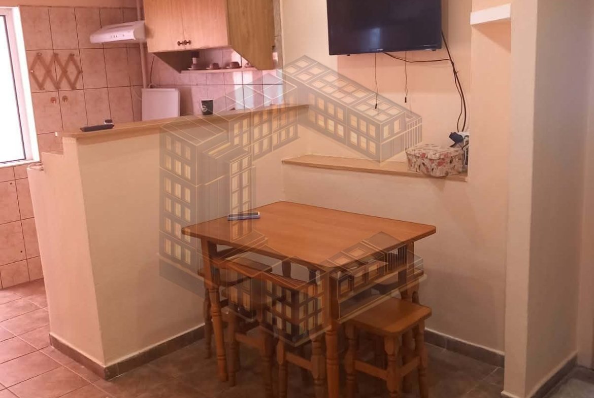 Apartament cu 2 camere, decomandat, de vanzare, zona Aradului