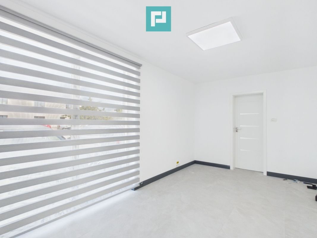 256aac1f3dfa463ba891f320579290e3 Birou 32 mp Oradea, parcare, acces centură