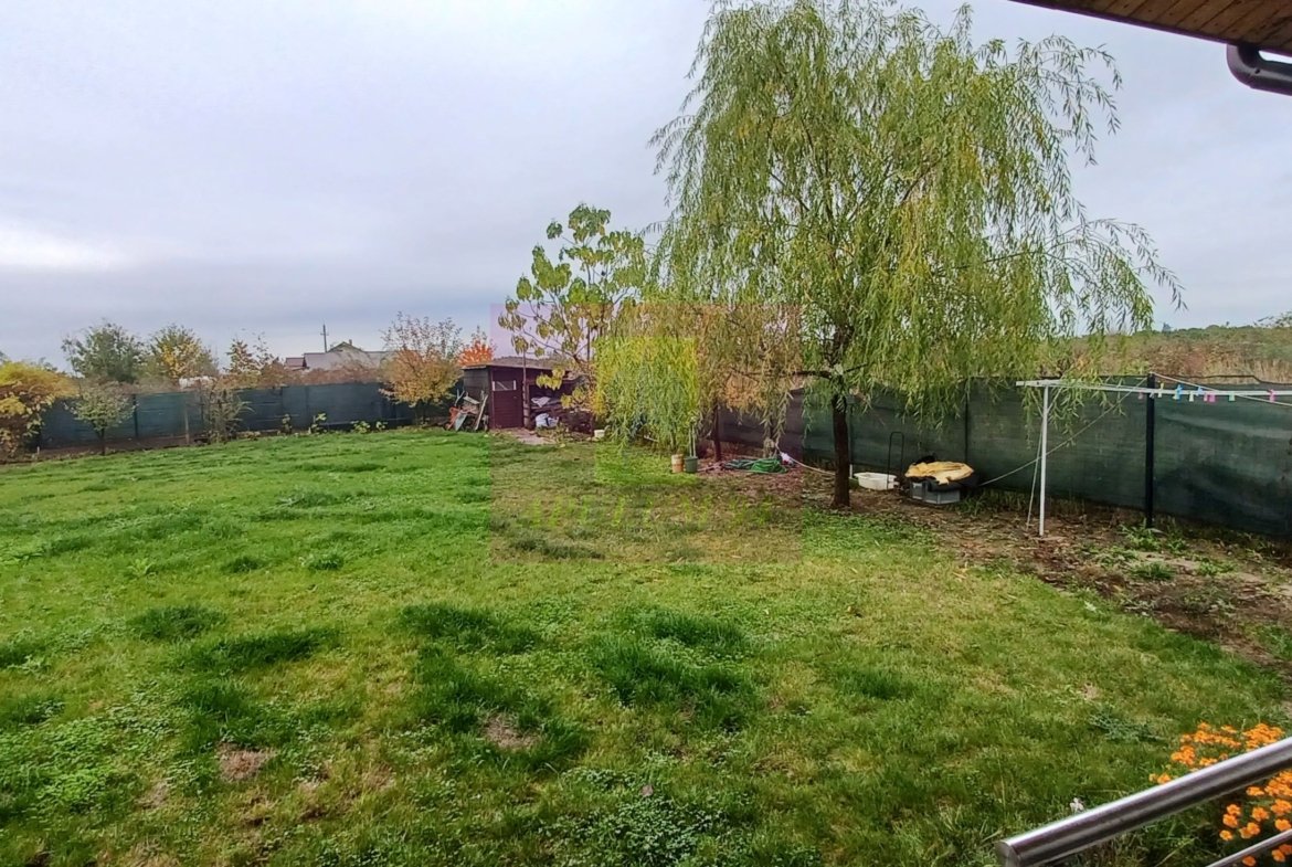 Sabareni, casa parter 145 mp, curte 1000 mp, mobilata, utilata