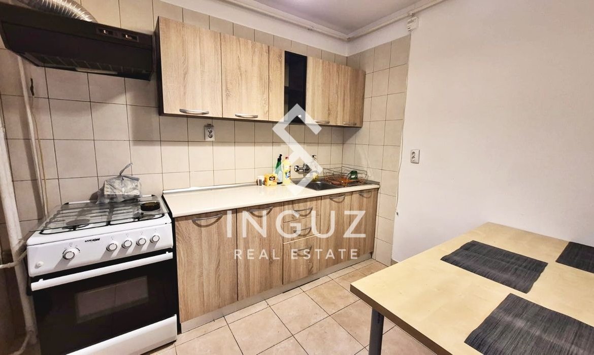 Apartment for Rent – 3 Rooms | Decebal Boulevard | Spacious | Prime Lo