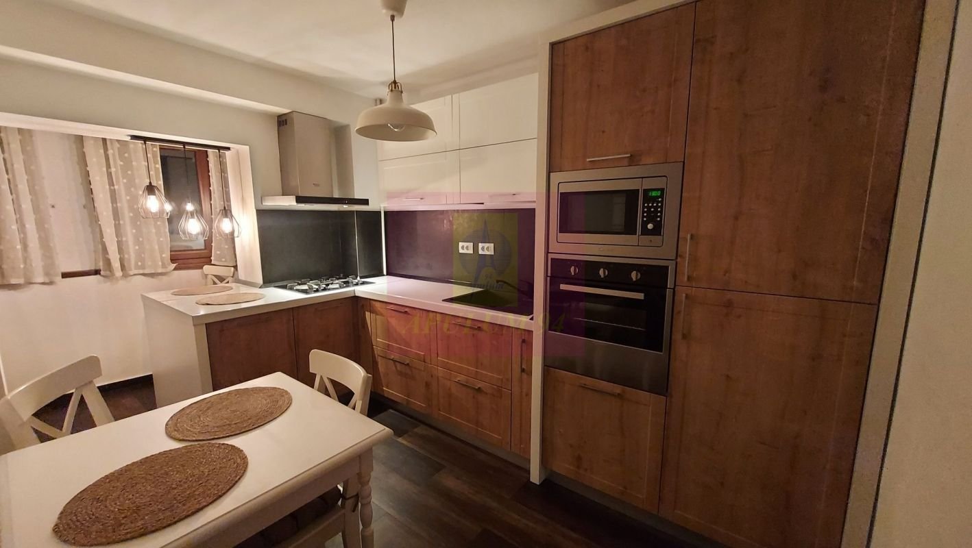 Vand apartament 3 camere Bd Libertatii