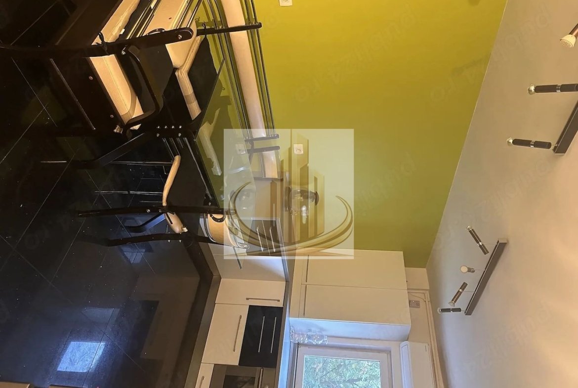 Apartament cu 3 camere, 2 băi și vedere spre parc – Zona Lunei