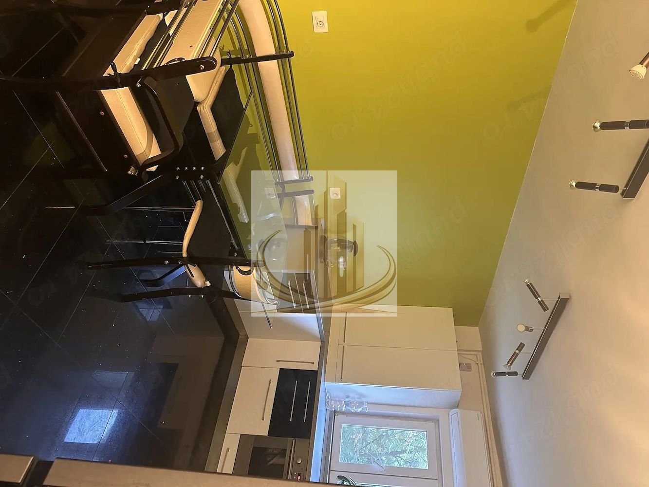 Apartament cu 3 camere, 2 băi și vedere spre parc – Zona Lunei