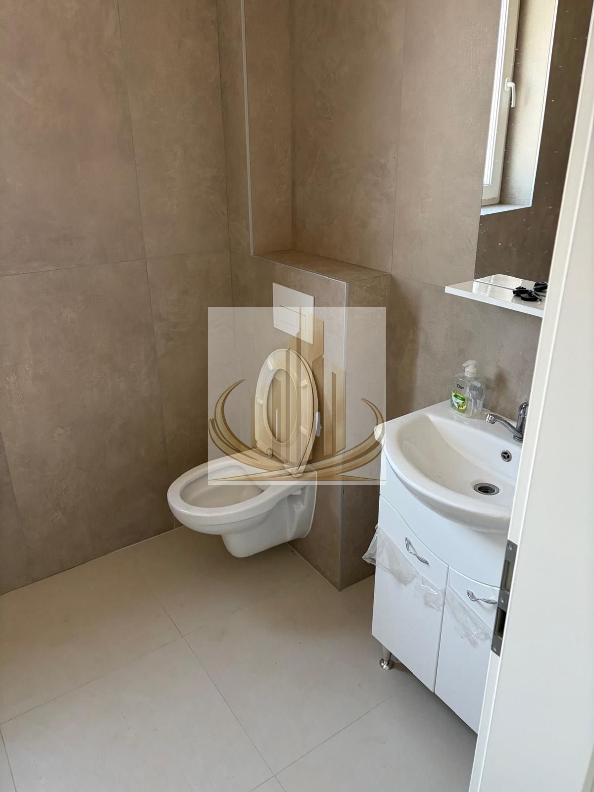 27a89d596f364a98b1ed923dddc4243a Apartament tip SAD de vânzare – 72,22 mp, locație excelentă
