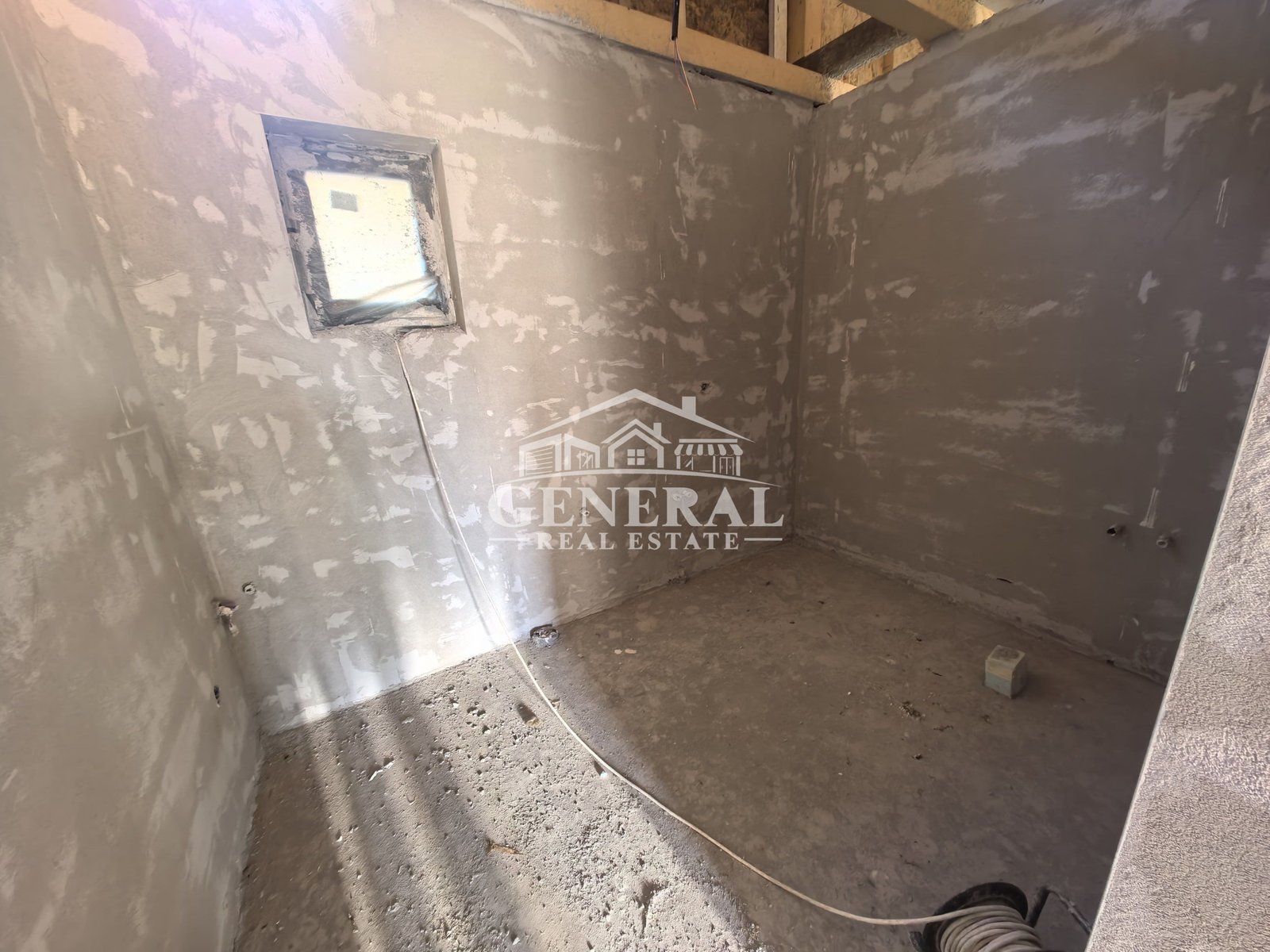 28636fe9cf234c8ab27f018d1b6bc4ed De vanzare o casa in Baia Sprie 125m2C toate utilitatile Comision 0%