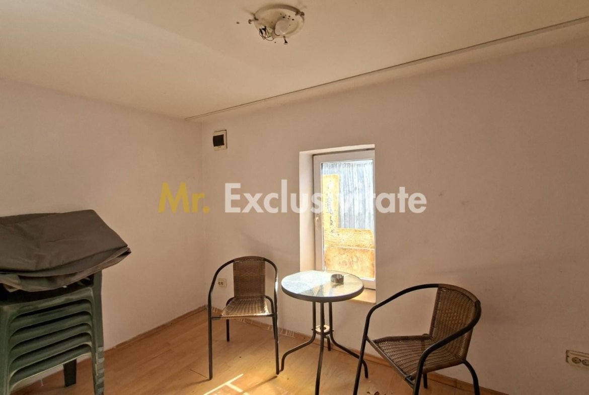 Vanzare Casa P+1E Bananai-Prundu teren 1363 mp