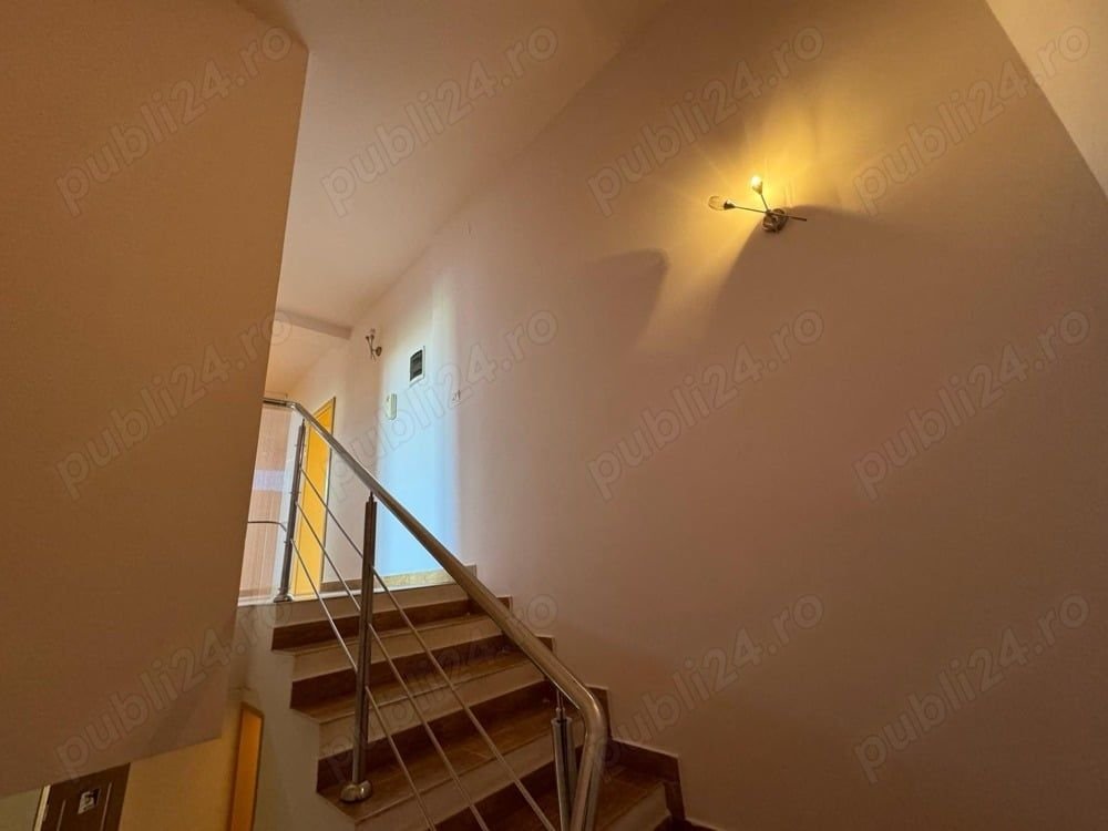 Casă versatilă 280 mp, teren 250 mp, 4 locuri parcare în Timișoara