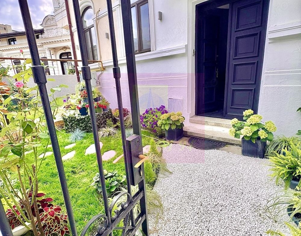Proprietate deosebită în centrul istoric | 4 camere si mansardă