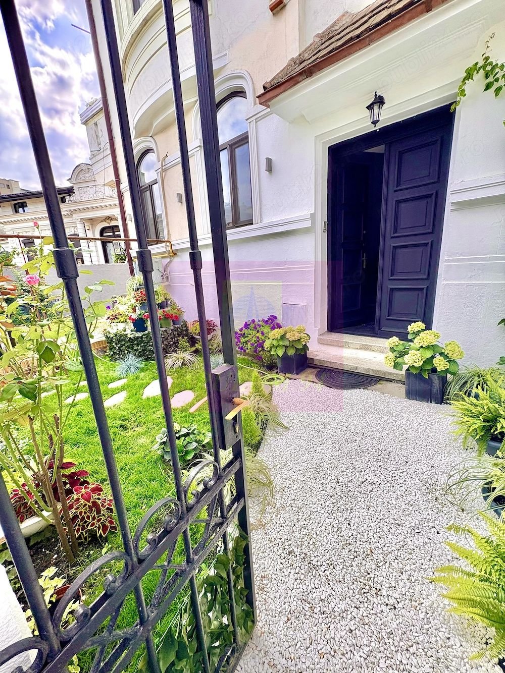 Proprietate deosebită în centrul istoric | 4 camere si mansardă