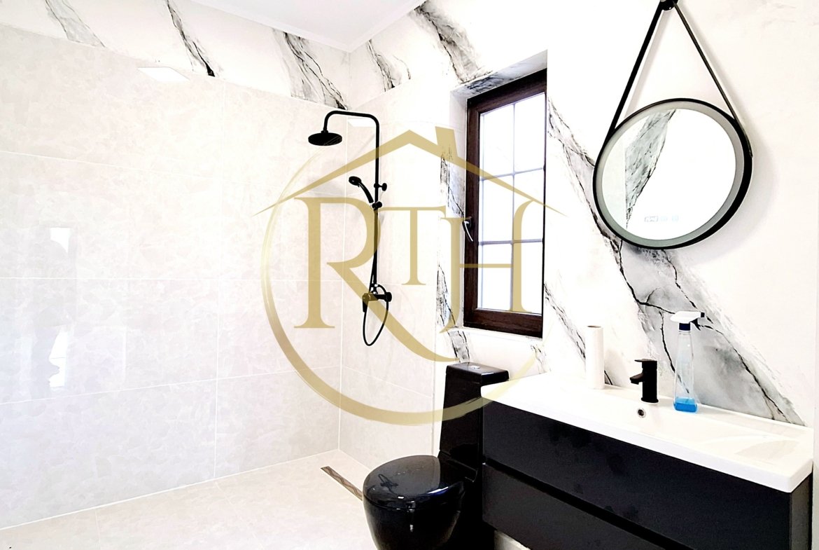 Oferim spre vanzare casa deosebita, cu 5 camere, Giroc, zona Centrala