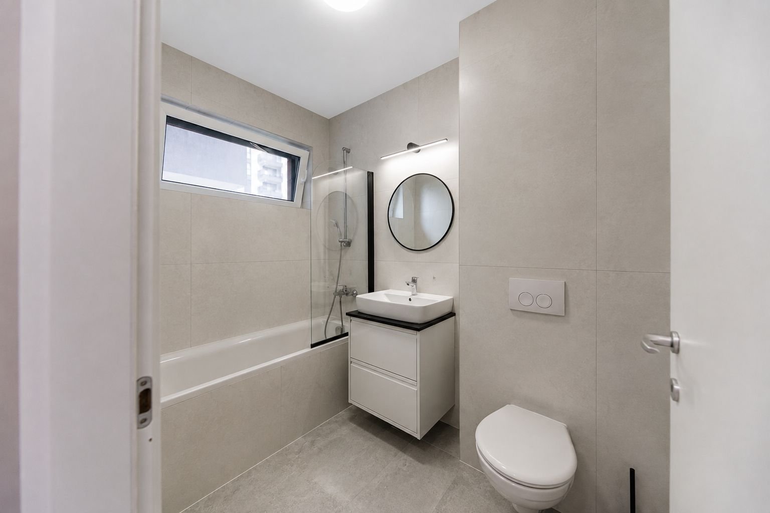 2d45417bfa7f4bd79c91919c6cd570bd Apartament superb cu 3 camere | Denya Forest