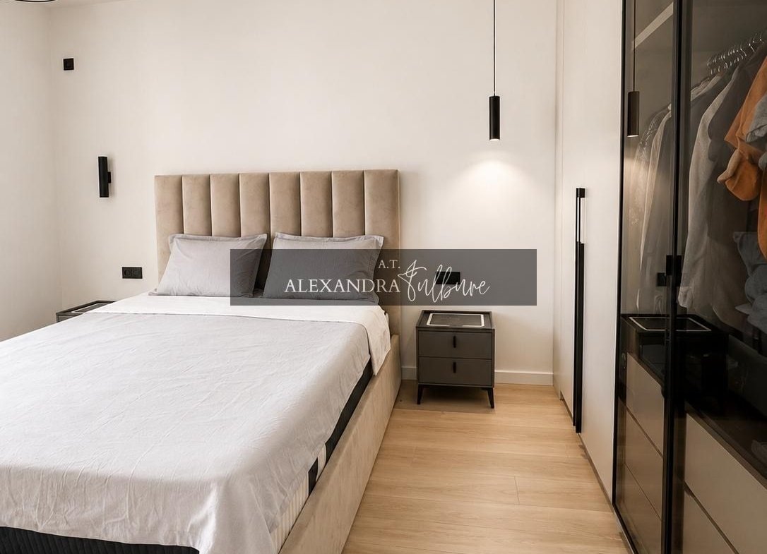 Apartament 3 camere, 2 bai, 75 mp, terasa 82 mp, garaj