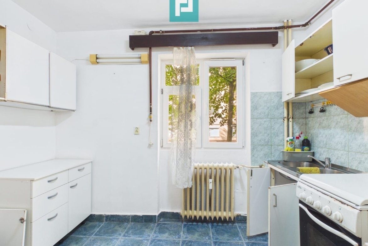 APARTAMENT 2 CAMERE LA PARTER, GRĂDIȘTE