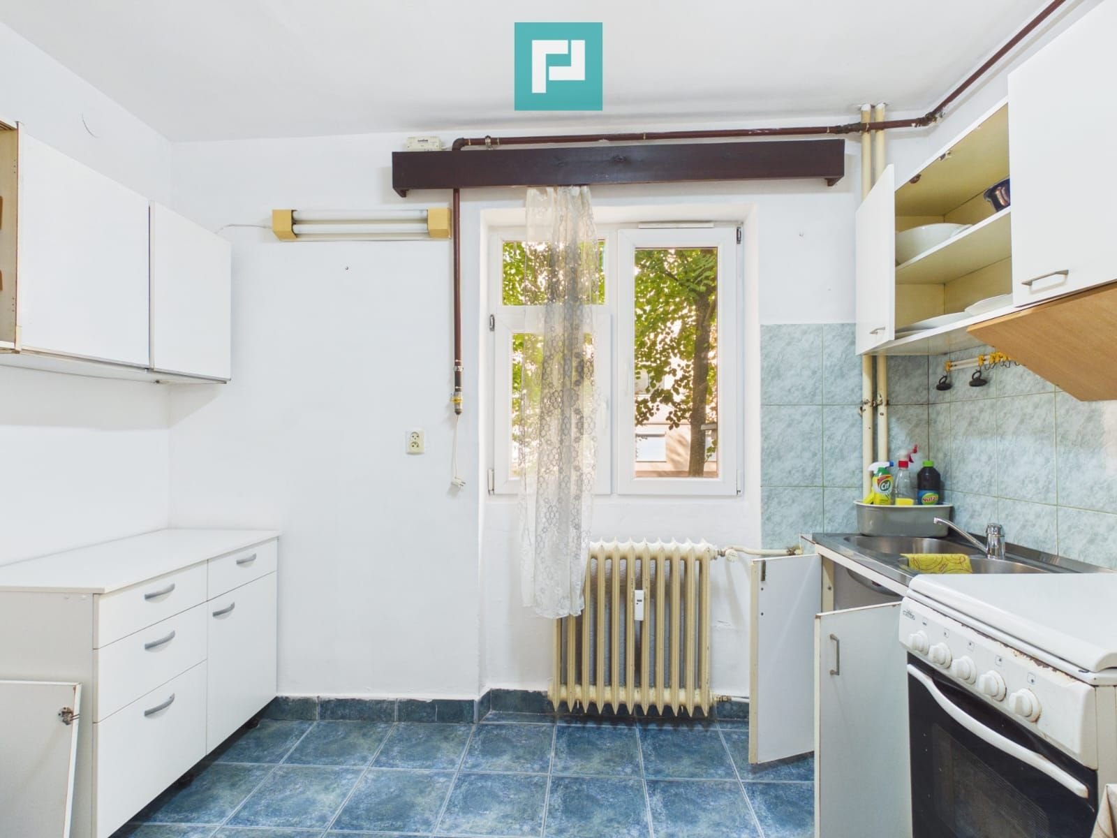 APARTAMENT 2 CAMERE LA PARTER, GRĂDIȘTE