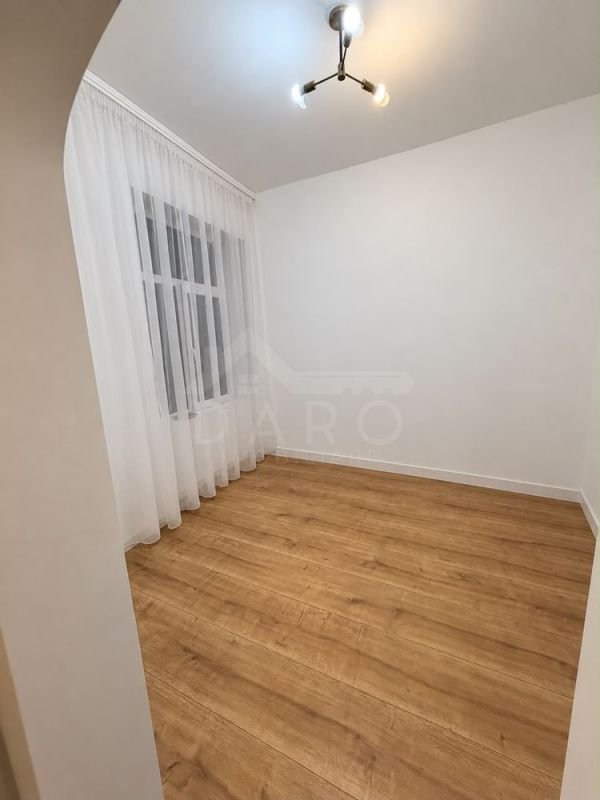 303ee5404ae045dfa59b401200c456cb Apartament complet renovată în inima orașului Târgu Mureș, Piața Trandafirilor