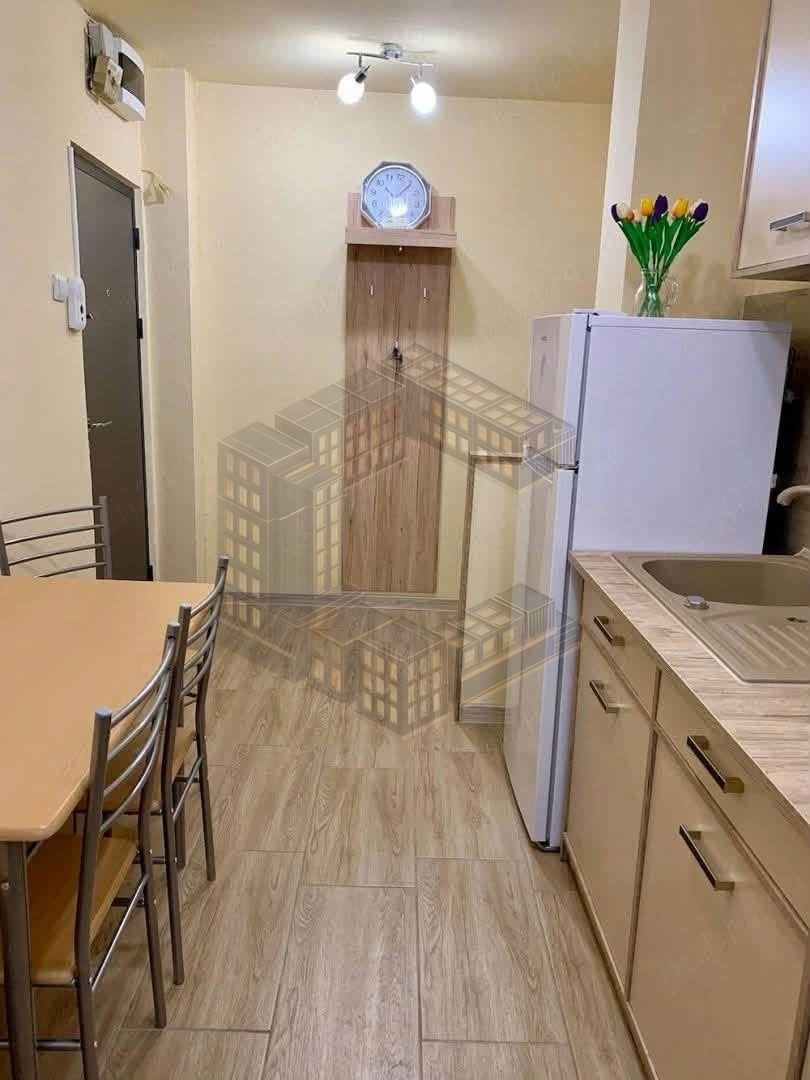306ed6bbd55040e38866667bf42e906a Apartament cu 2 camere, semidecomandat, centrala proprie, de vanzare