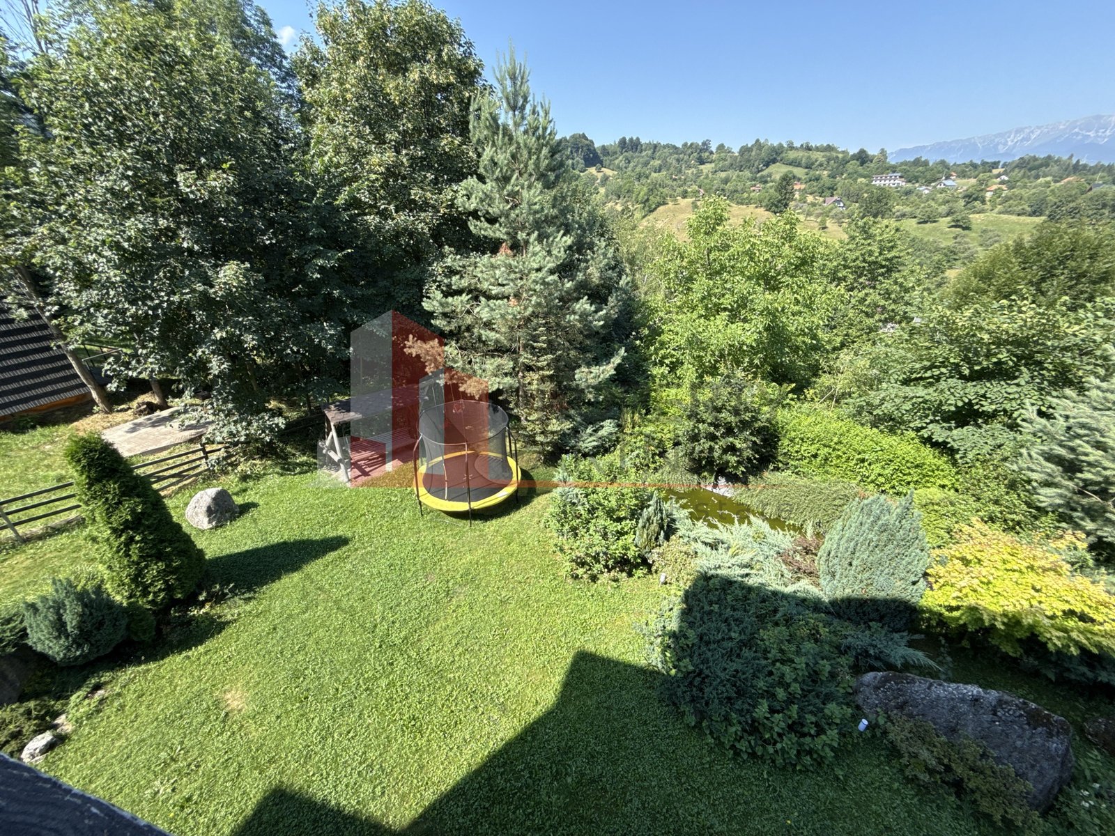 Pensiune  în Bran, sat Poarta – Afacere la cheie, locație premium