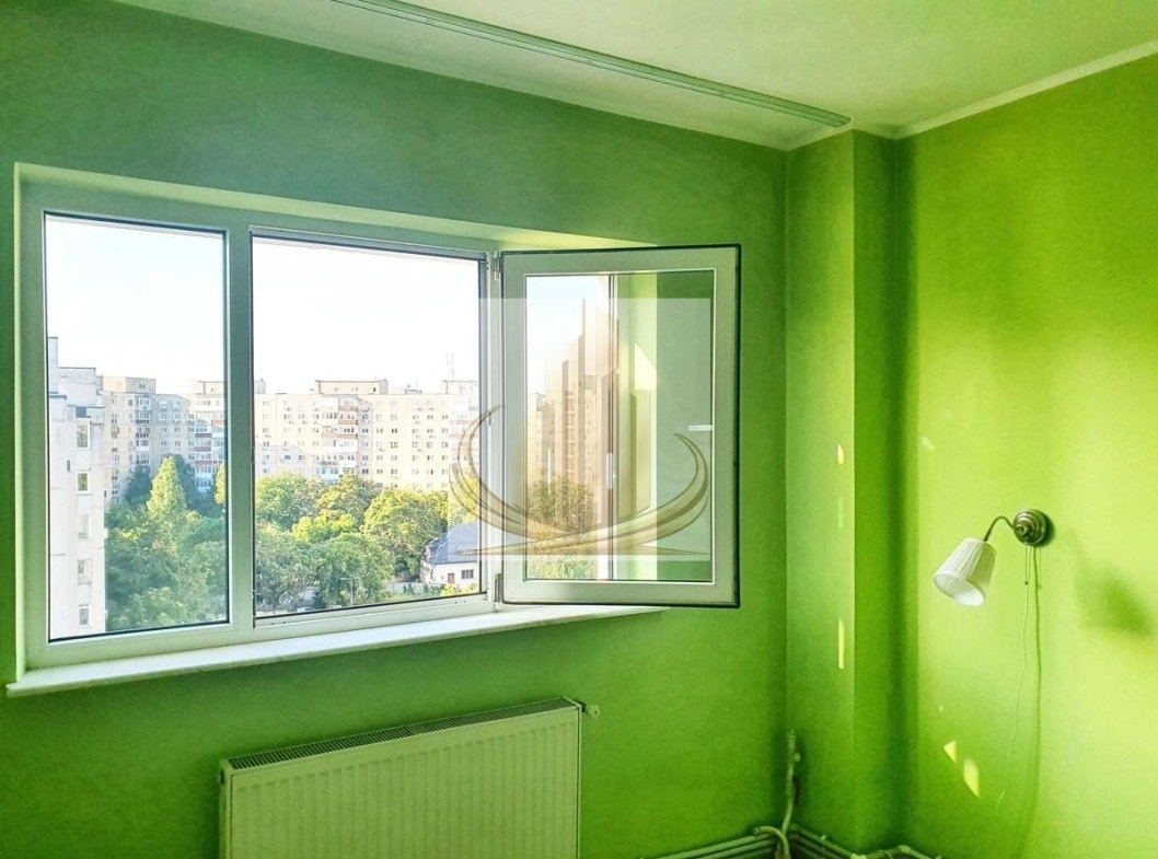 Apartament 2 camere semidecomandat cu parcare de resedinta