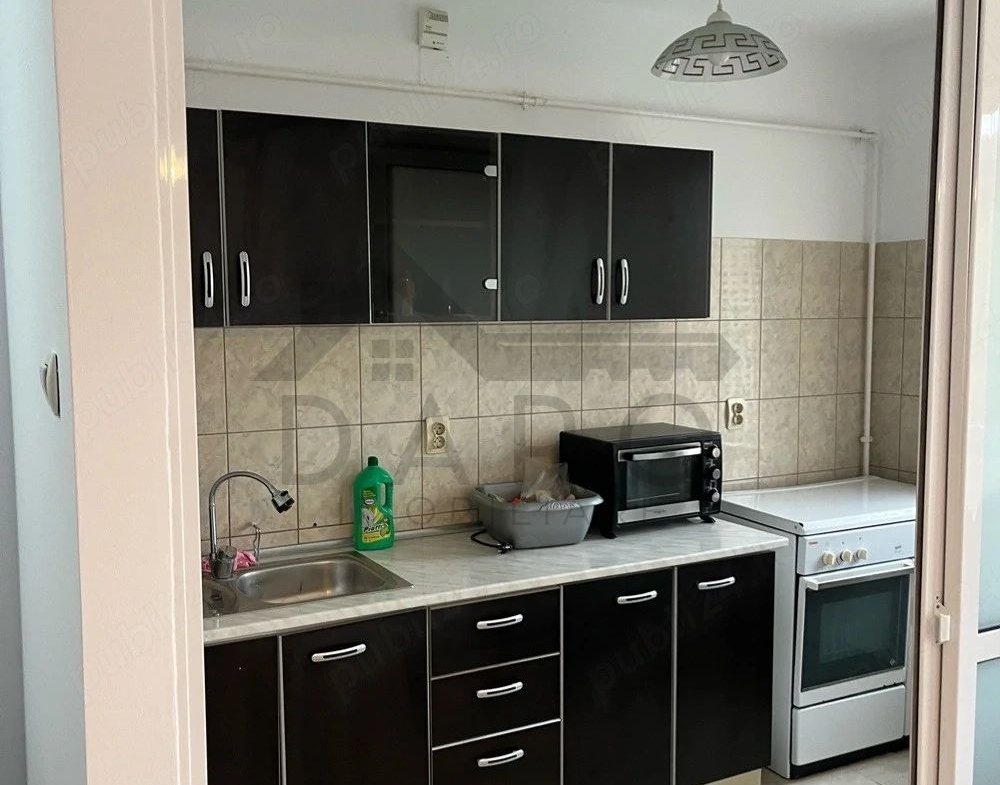 Inchiriez apartament 3 camere penthouse