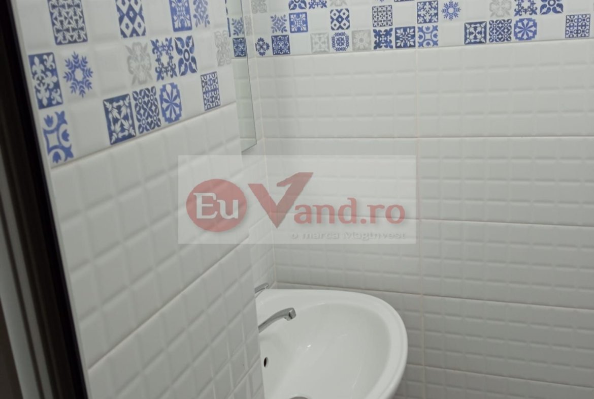 De inchiriat apartament cu 3 camere ICF, langa Scoala nr. 12, parter, 500 E