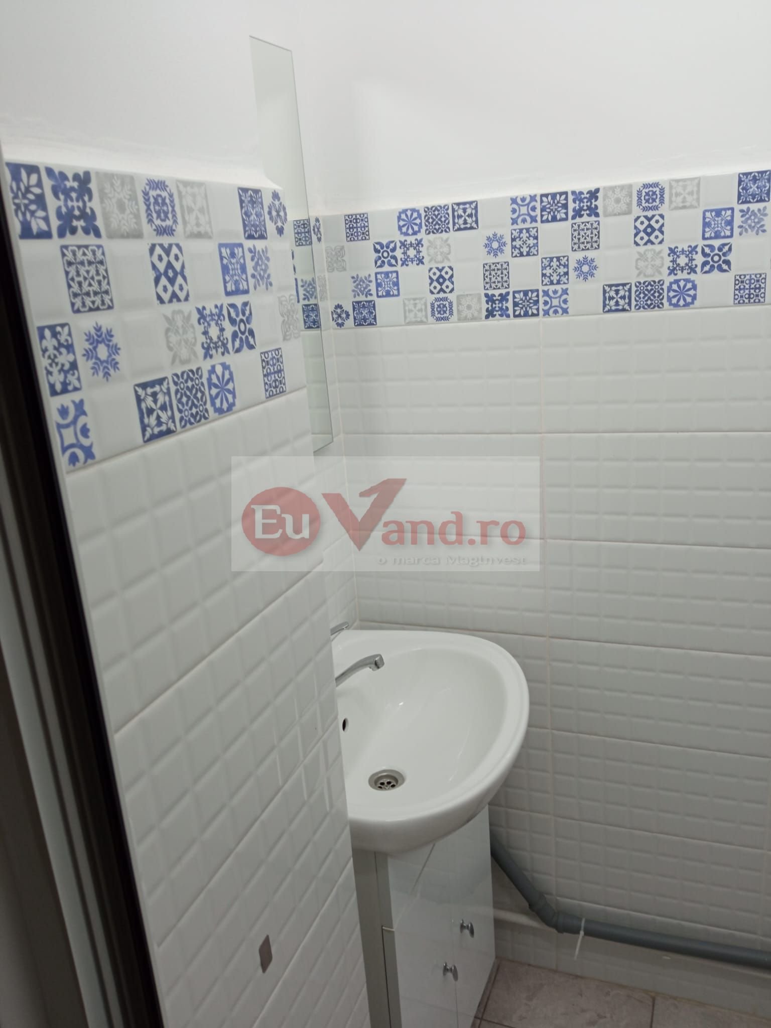 De inchiriat apartament cu 3 camere ICF, langa Scoala nr. 12, parter, 500 E