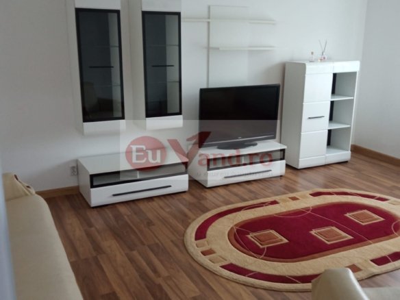 De inchiriat apartament cu 3 camere ICF, langa Scoala nr. 12, parter, 500 E