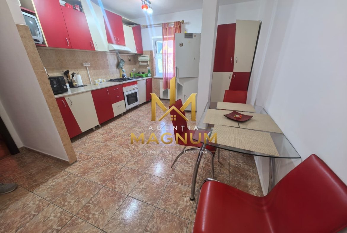 Apartament cu 3 camere de inchiriat