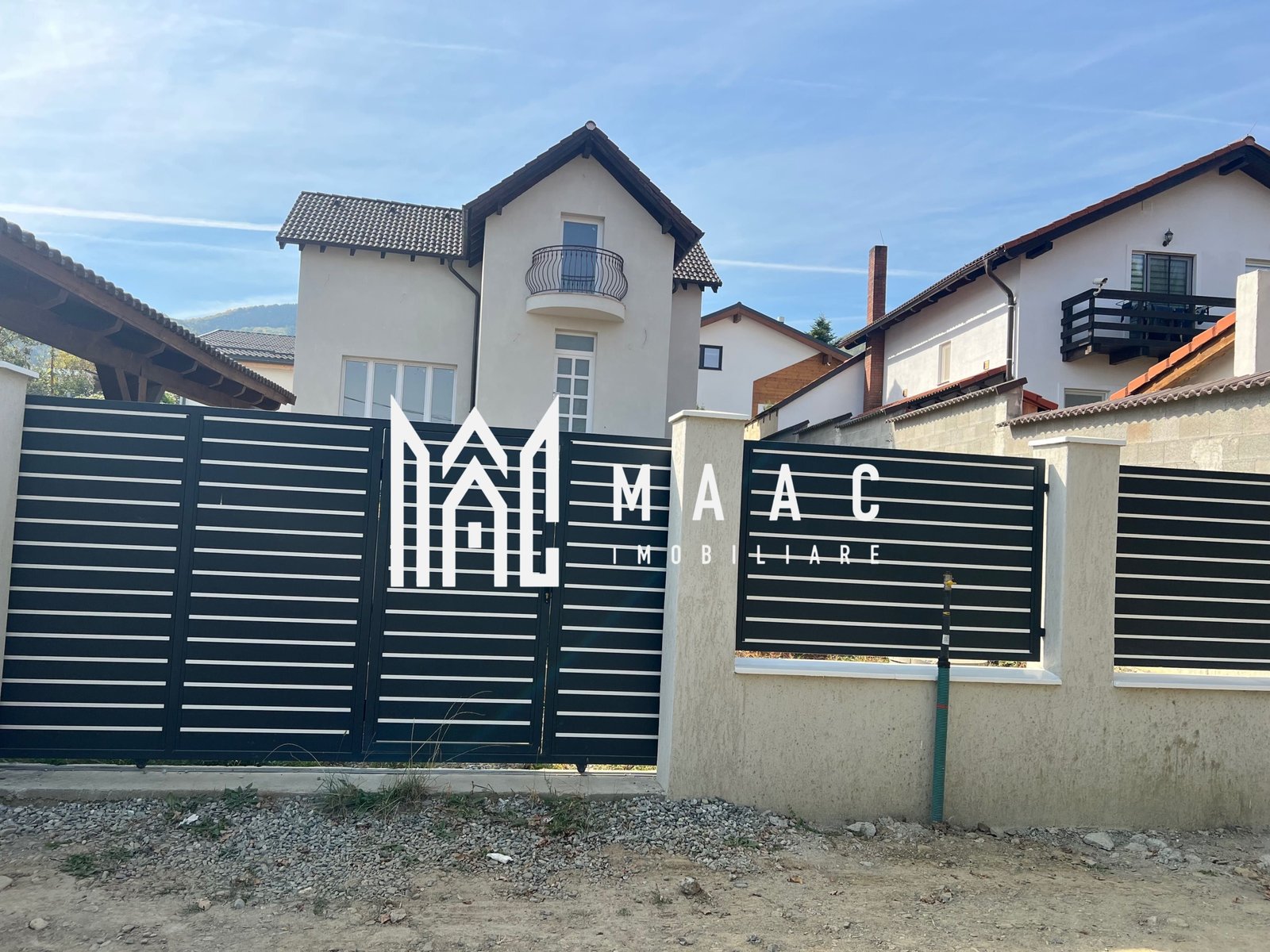 35b879656ed949dd84516785072d5a0e Casă 3 camere de vânzare | Sadu, Tocile | 150 mp