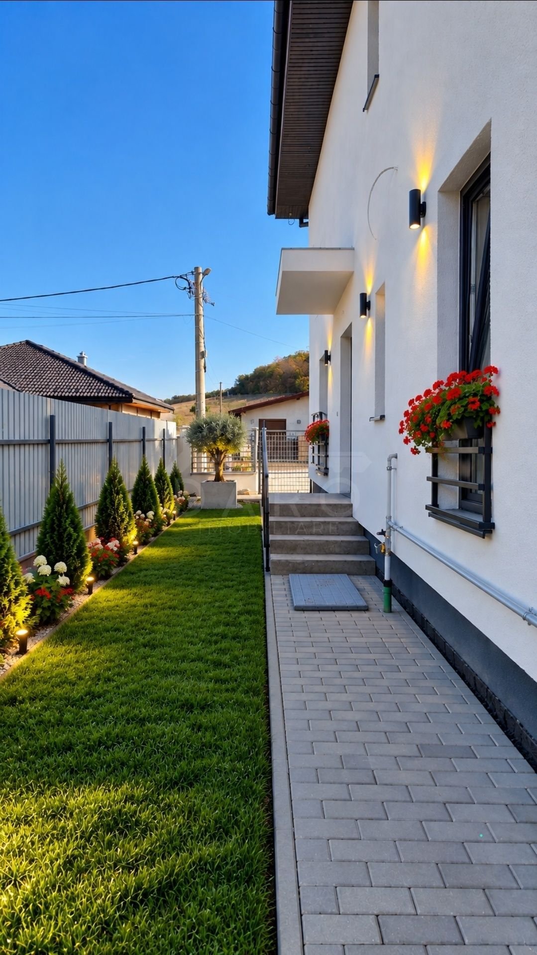 36622916159049be9e503d160f765eb3 Casă cuplată absolut la cheie